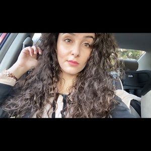 Meet your Posher, Fatima